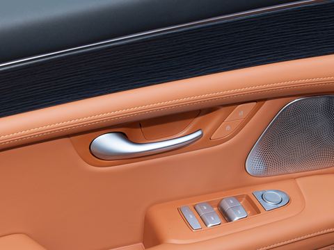 AITO M5 — China range-extender EV for export — photo 13
