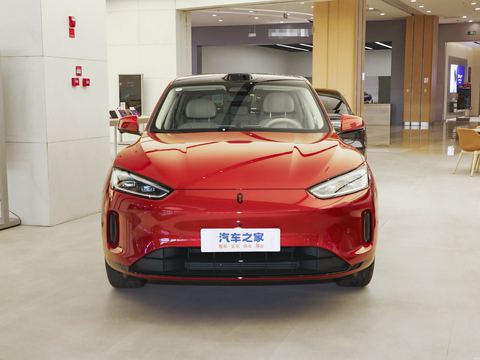 AITO M5 — China range-extender EV for export — photo 2