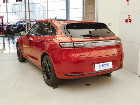 AITO M5 — China range-extender EV for export — photo 5