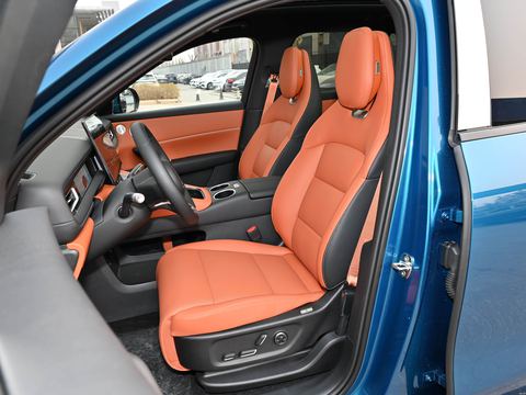 AITO M6 — China range-extender EV for export — photo 10