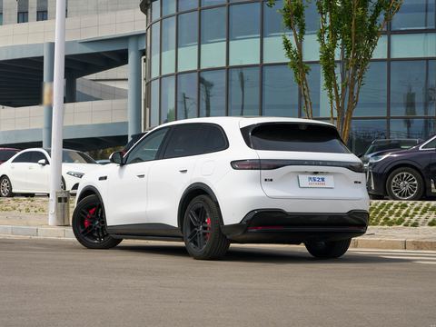 AITO M6 — China range-extender EV for export — photo 5