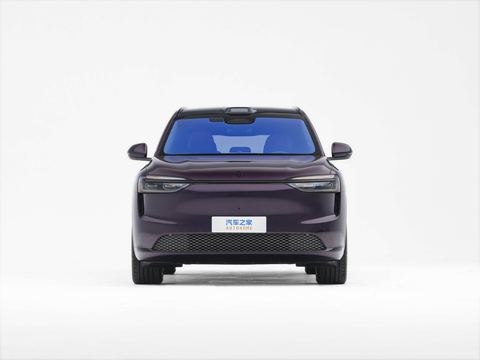 AITO M7 — China range-extender EV for export — photo 2