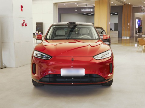 AITO M5 — China range-extender EV for export — photo 2