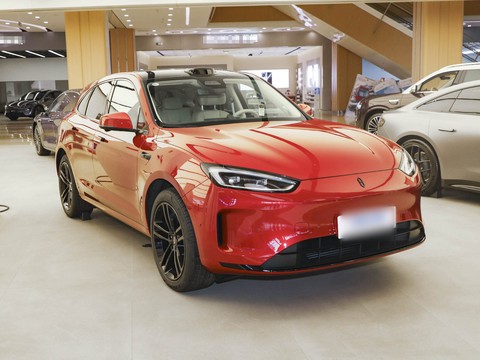 AITO M5 — China range-extender EV for export — photo 3