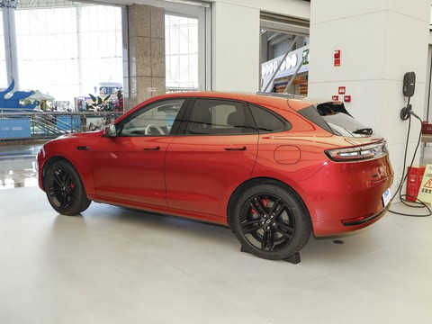 AITO M5 — China range-extender EV for export — photo 4