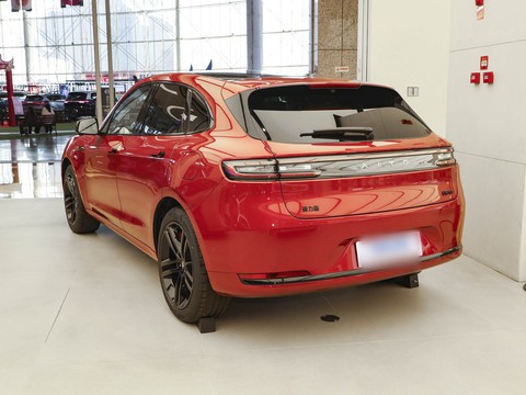 AITO M5 — China range-extender EV for export — photo 5