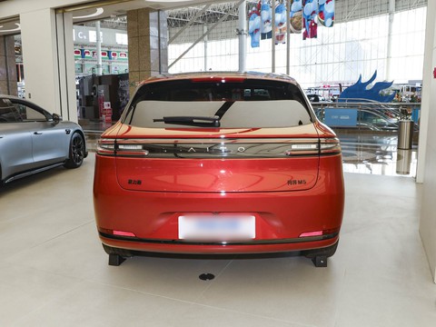 AITO M5 — China range-extender EV for export — photo 6