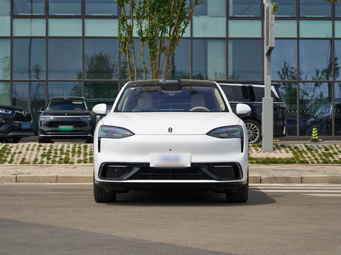 AITO M6 — China range-extender EV for export — photo 2