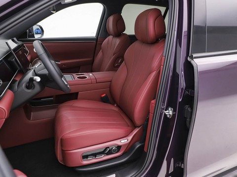 AITO M7 — China range-extender EV for export — photo 10