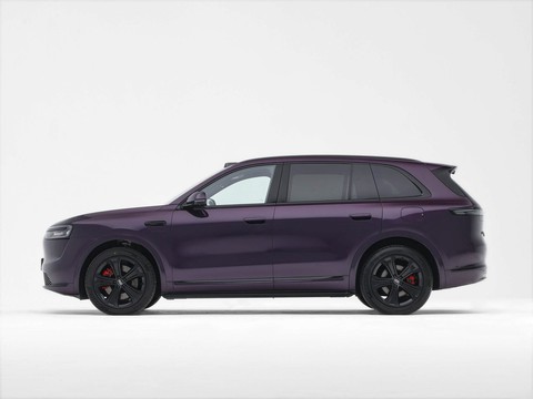 AITO M7 — China range-extender EV for export — photo 4