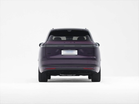 AITO M7 — China range-extender EV for export — photo 6