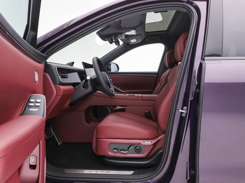 AITO M7 — China range-extender EV for export — photo 9