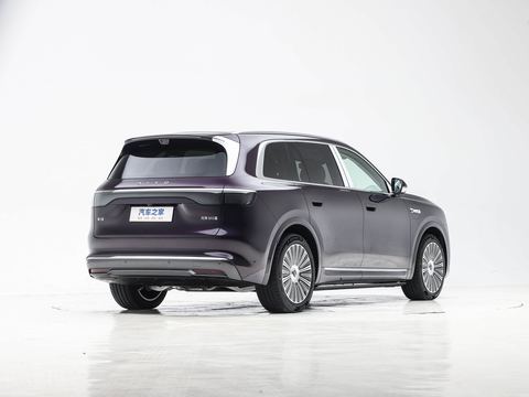 AITO Wen JieM8 — China range-extender EV for export — photo 7