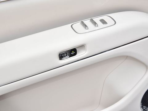 AITO Wen JieM9 — China range-extender EV for export — photo 13