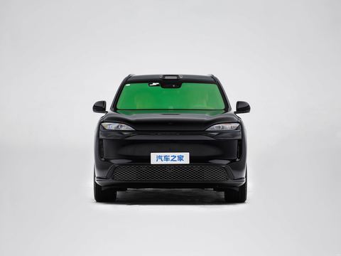 AITO Wen JieM9 — China range-extender EV for export — photo 2