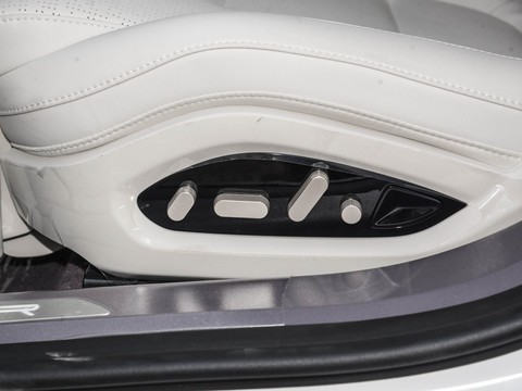 Avatr 06 — China electric EV for export — photo 15