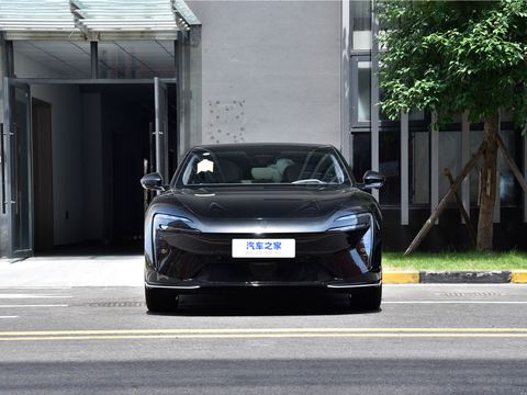 Avatr A Wei Ta06 — China electric EV for export — photo 2