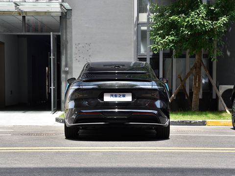 Avatr A Wei Ta06 — China electric EV for export — photo 6