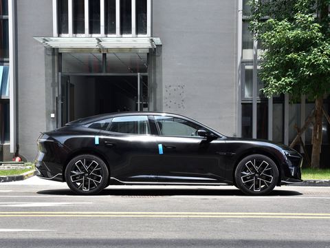 Avatr A Wei Ta06 — China electric EV for export — photo 8
