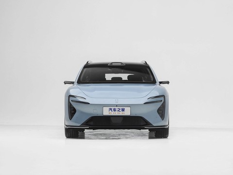 Avatr 06T — China electric EV for export — photo 2