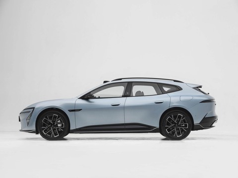 Avatr 06T — China electric EV for export — photo 4