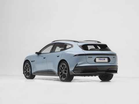 Avatr 06T — China electric EV for export — photo 5