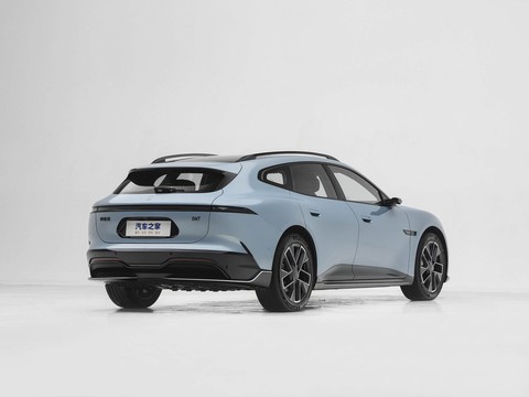 Avatr 06T — China electric EV for export — photo 7