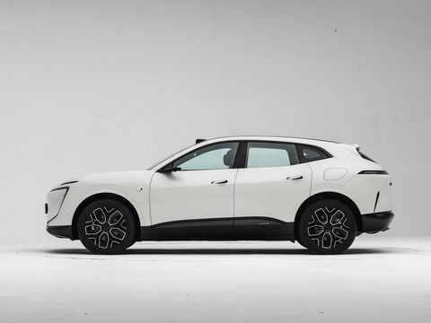 Avatr 07 — China electric EV for export — photo 4