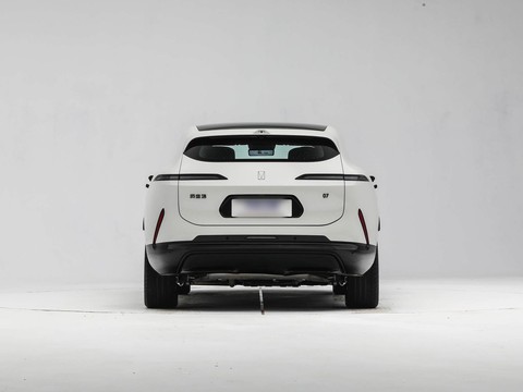 Avatr 07 — China electric EV for export — photo 6