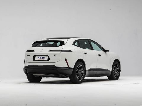 Avatr A Wei Ta07 — China electric EV for export — photo 7