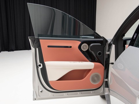 Avatr 07 L — China electric EV for export — photo 11