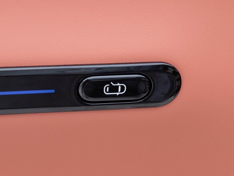 Avatr 07 L — China electric EV for export — photo 13