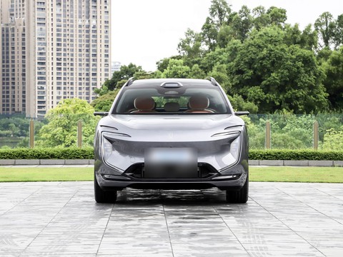 Avatr 07 L — China electric EV for export — photo 2