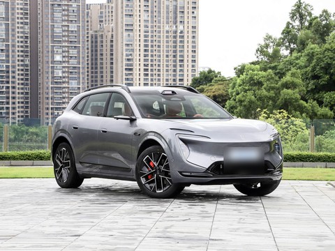 Avatr 07 L — China electric EV for export — photo 3