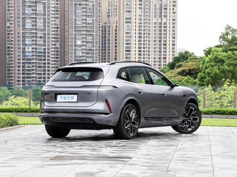 Avatr A Wei Ta07 L — China electric EV for export — photo 7