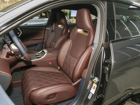 Avatr 11 — China electric EV for export — photo 10