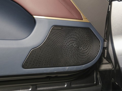 Avatr 11 — China electric EV for export — photo 16