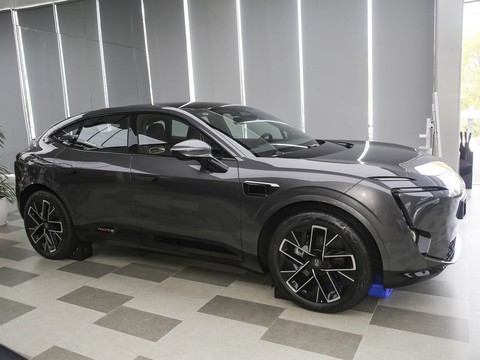 Avatr 11 — China electric EV for export — photo 5