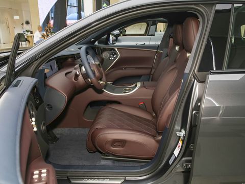 Avatr A Wei Ta11 — China electric EV for export — photo 9
