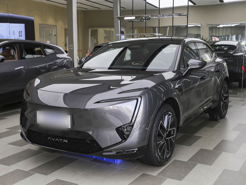 Avatr 11 — China electric EV for export