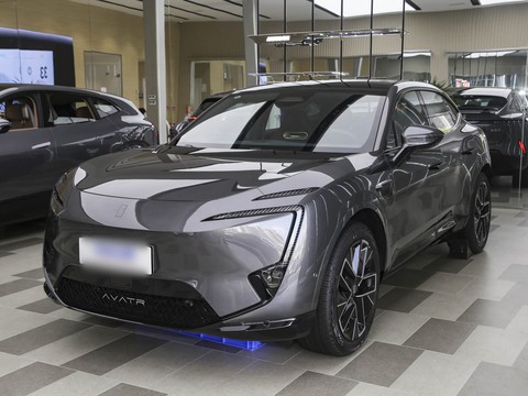 Avatr 11 — China electric EV for export