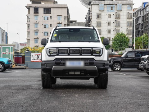 BAIC BJ40 EREV — China range-extender EV for export — photo 2