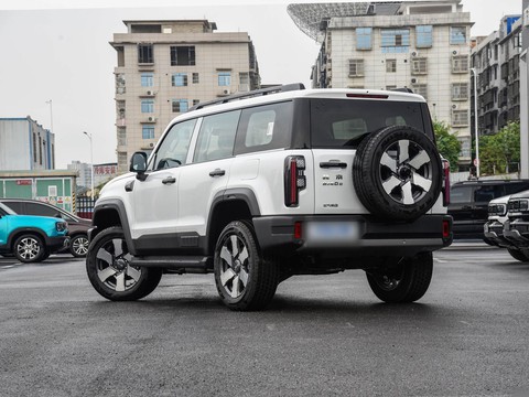 BAIC BJ40 EREV — China range-extender EV for export — photo 5