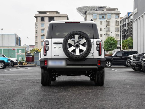 BAIC BJ40 EREV — China range-extender EV for export — photo 6