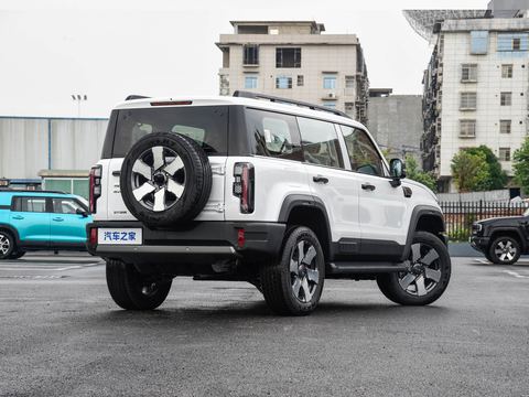 BAIC BJ Yue YeBJ40Zeng Cheng — China range-extender EV for export — photo 7