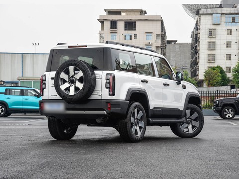 BAIC BJ40 EREV — China range-extender EV for export — photo 7