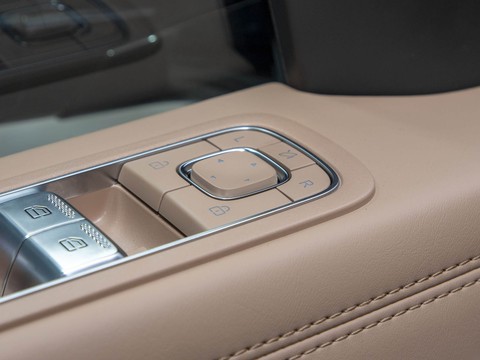 BAIC BJ60 EREV — China range-extender EV for export — photo 15
