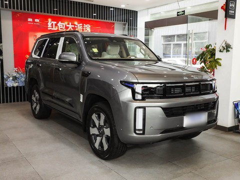 BAIC BJ60 EREV — China range-extender EV for export — photo 3