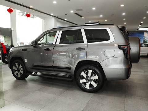 BAIC BJ60 EREV — China range-extender EV for export — photo 4