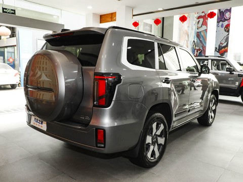 BAIC BJ60 EREV — China range-extender EV for export — photo 6